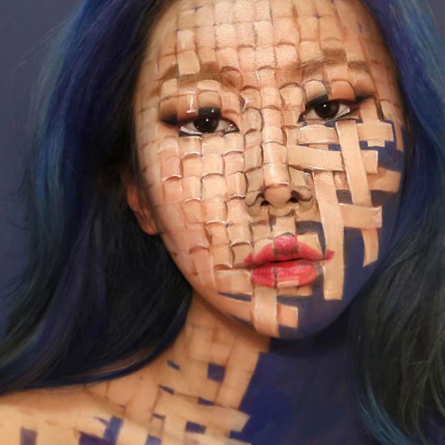 What This Artist Does To Her Face Will Seriously Mess Up Your Brain (29 pics)