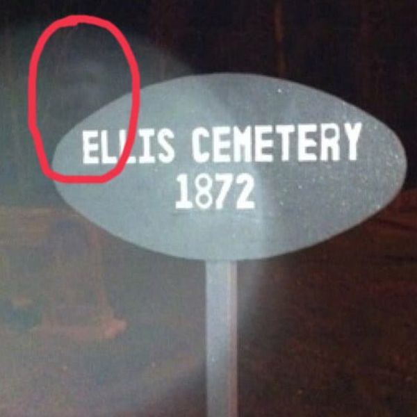 Creepy Unexplained Photos That Will Send Chills Down Your Spine (15 pics)