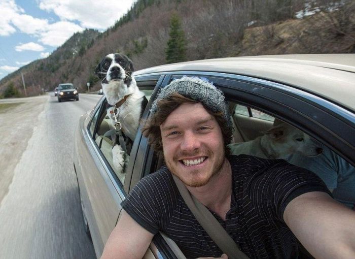 Guy Takes Awesome Selfies With Cool Animals (10 pics)