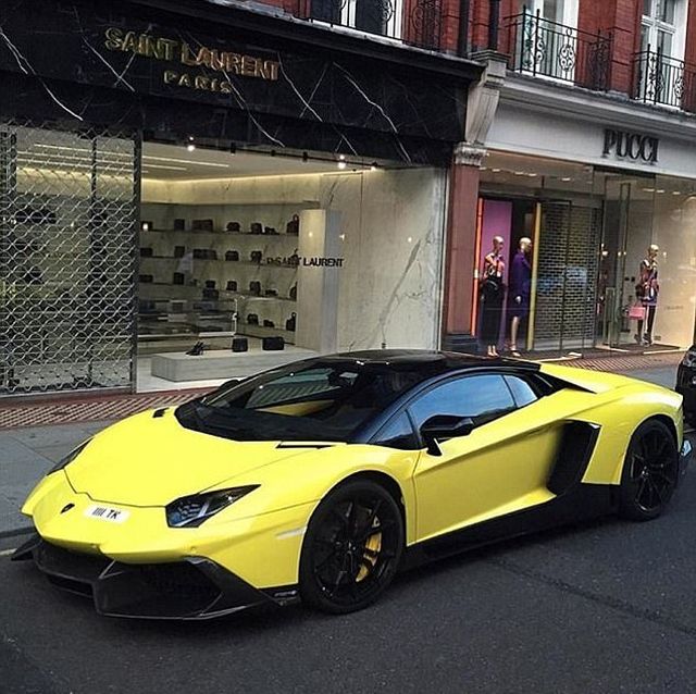 Rich Kids Of London Really Know How To Party (20 pics)