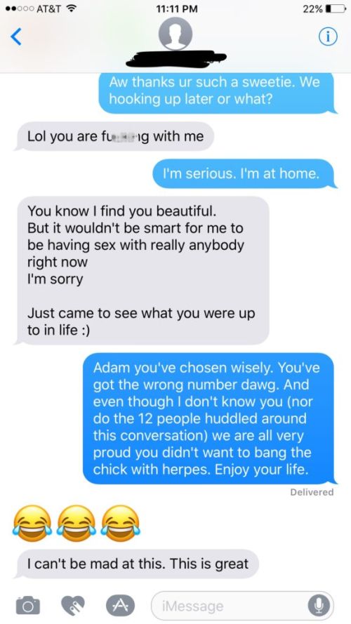 Lonely Bro Gets Trolled After Trying To Text His Ex (4 pics)