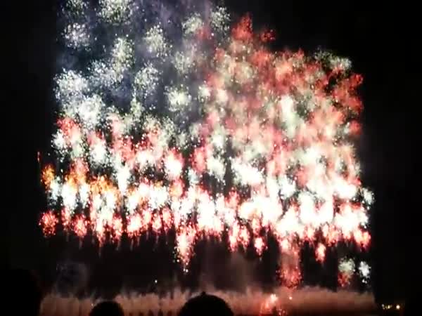 Awesome Fireworks Display Creates The American Flag