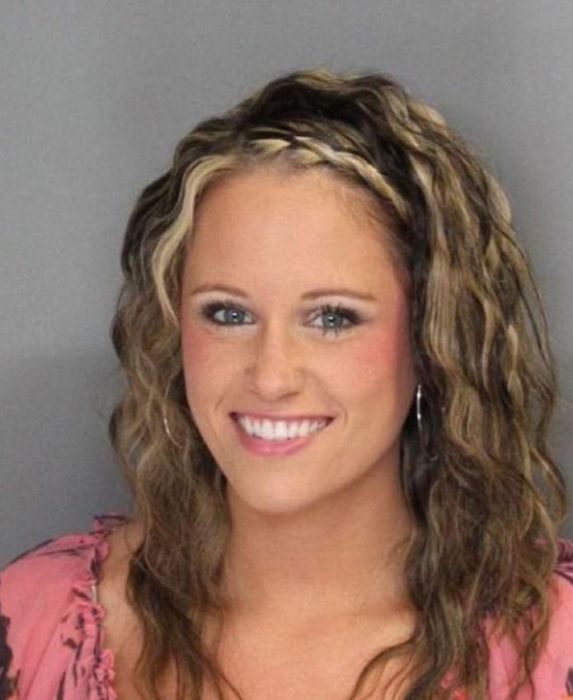 Bad Babes With Smoking Hot Mugshots (16 pics)