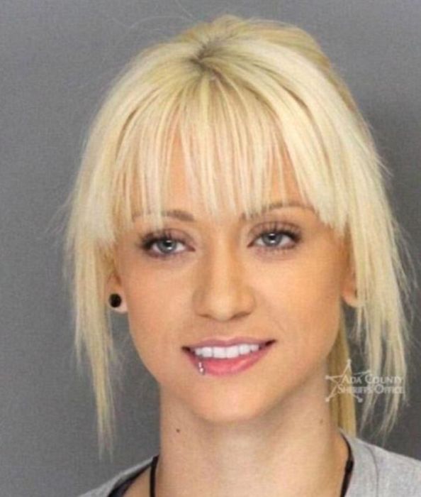 Bad Babes With Smoking Hot Mugshots (16 pics)