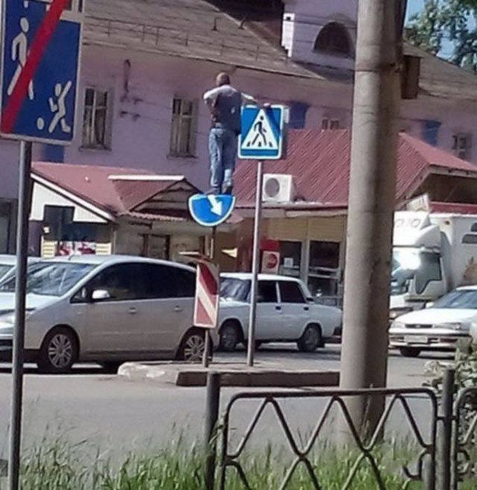Everything Feels Like It's Upside Down In Russia (36 pics)
