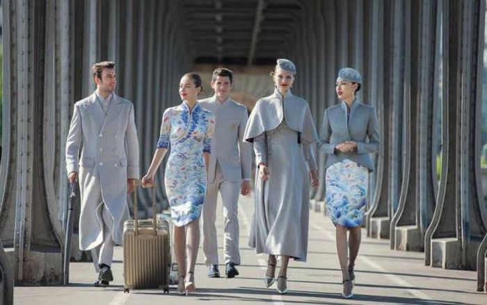 Chinese Airline Uniforms Rock The World Of Fashion (5 pics)