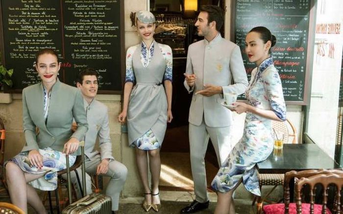 Chinese Airline Uniforms Rock The World Of Fashion (5 pics)