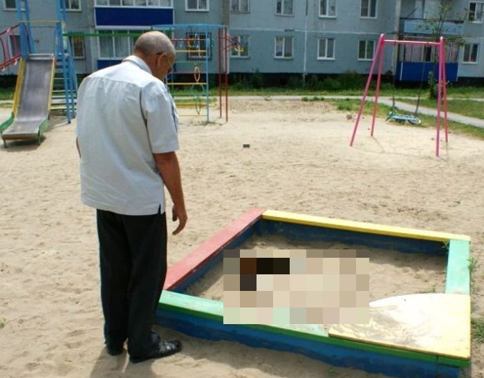Only In Russia Would You Find This In A Sandbox (3 pics)