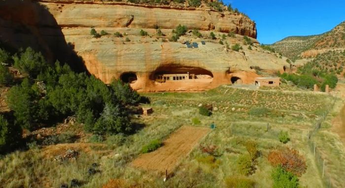 Hidden Houses For People Who Like Solitude (20 pics)