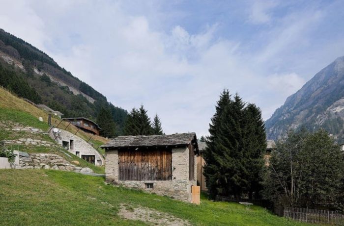 Hidden Houses For People Who Like Solitude (20 pics)