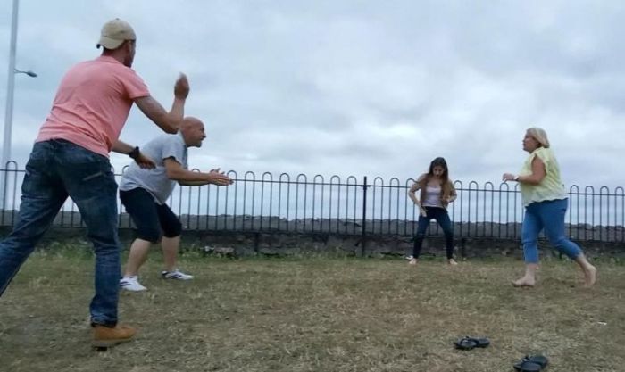 Future Newlyweds Recreate Iconic Scene From Dirty Dancing (5 pics)