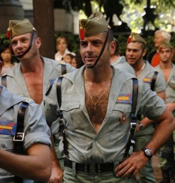 Spanish Legionnaires Outfits Come Under Fire (7 pics)