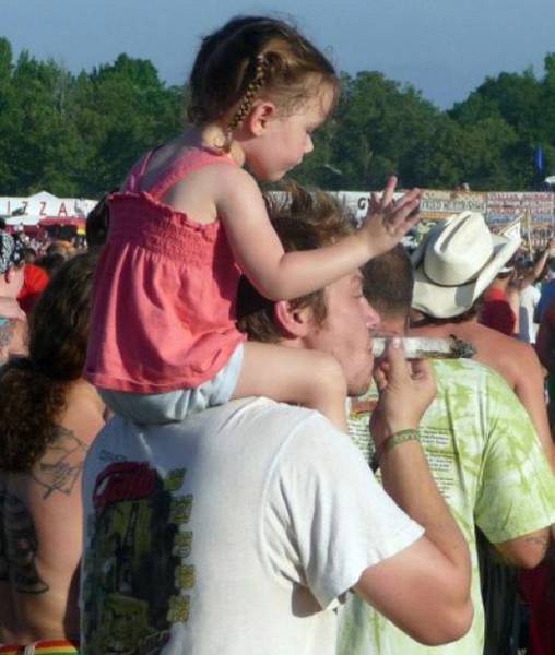 Why Music Festivals Are Not The Best Places To Hang Out (35 pics)
