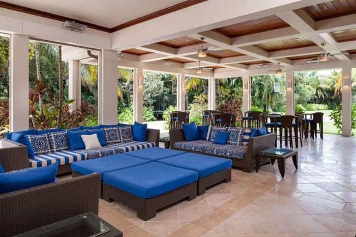 This Enormous Miami Home Has Some Hidden Perks (22 pics)