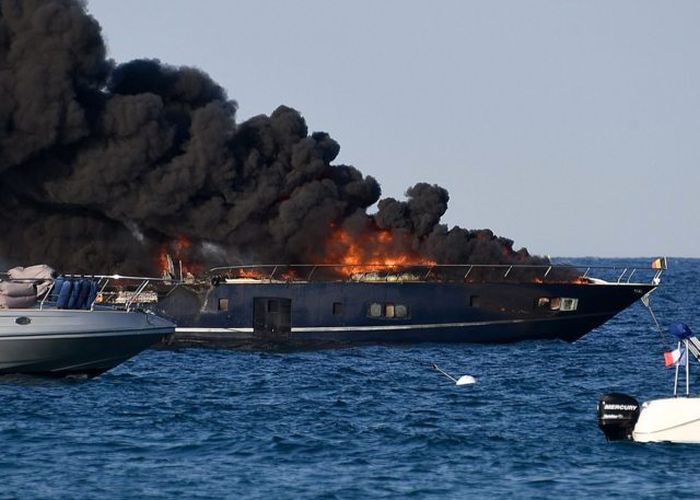 Luxury Yacht Catches Fire In Saint Tropez (3 pics)