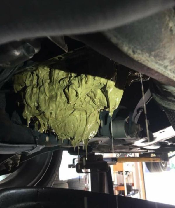 Car Repair Gone Wrong (3 pics)