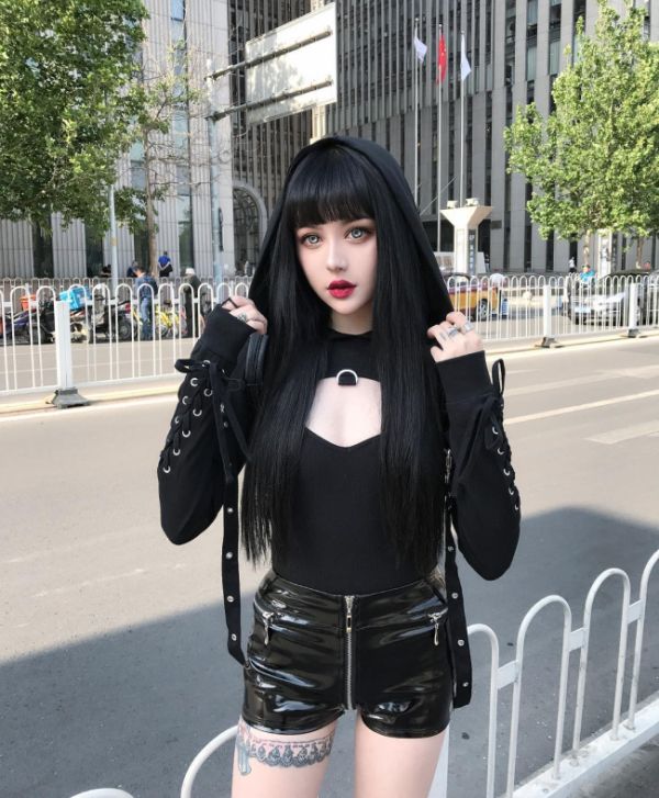 Gothic China Doll Kina Shen Is Pure Eye Candy 19 Pics