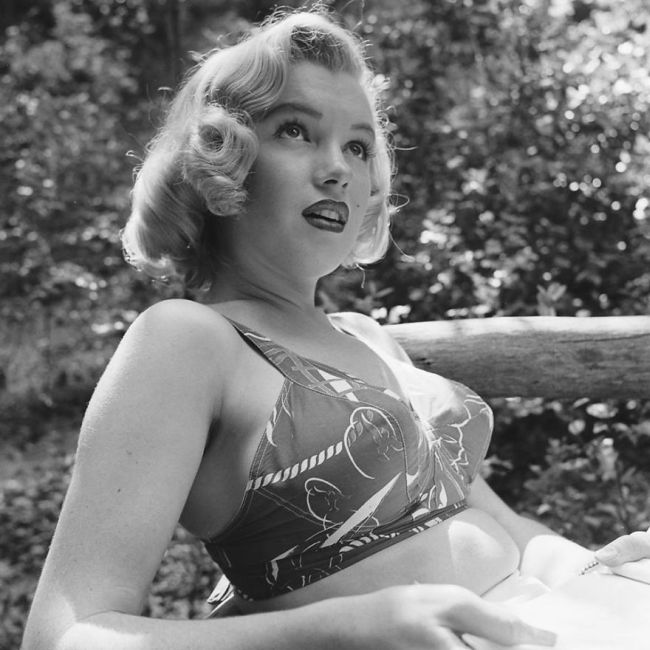 Unseen Photos Of Marilyn Monroe From The 1950s (10 pics)