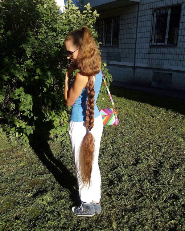 This Russian Woman Is A Real Life Rapunzel (8 pics)