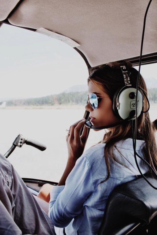 Hot Helicopter Pilot Luana Torres (17 pics)