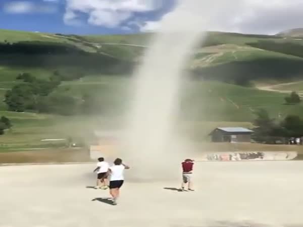 Dust Devil So Amazing It Looks Fake