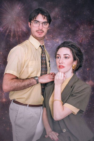 Couple Celebrates Engagement With Hilarious Photoshoot (8 pics)