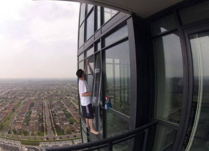 Men Do Some Really Crazy Things Sometimes (56 pics)