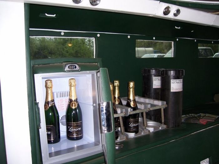 Her's What A Wedding Limousine Tank Looks Like (14 pics)