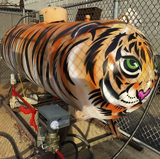 Perfectly Placed Street Art That Will Satisfy Your Eyes (33 pics)