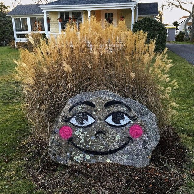 Perfectly Placed Street Art That Will Satisfy Your Eyes (33 pics)