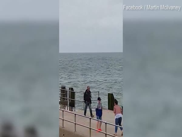 700-tonne Ferry Smashes Into Harbour Wall in North Devon