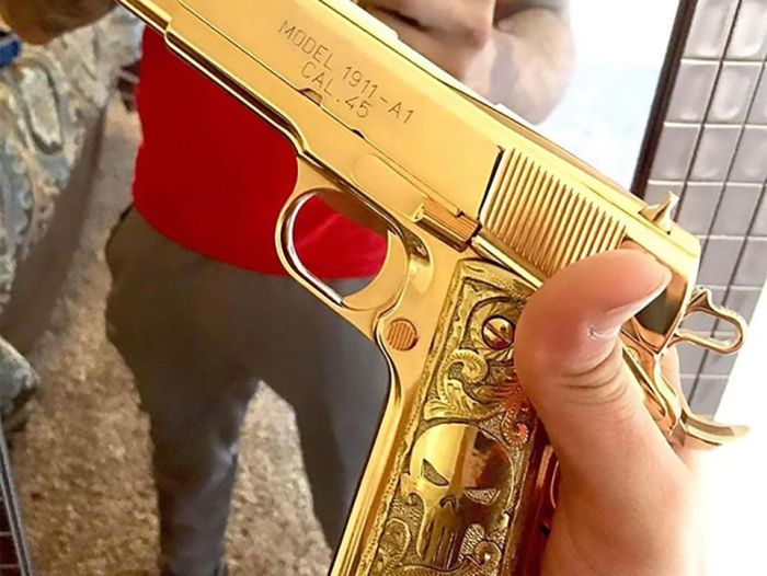 El Chapo's Kingpin Flaunts His Wealth On Instagram (10 pics)