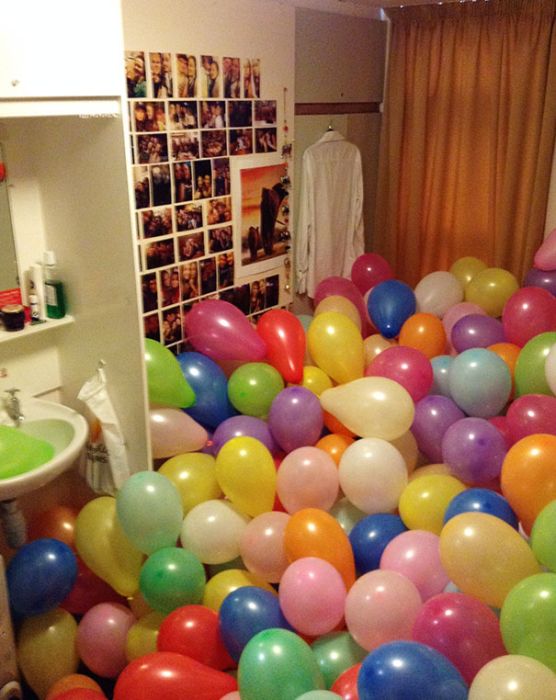 When People Play Pranks In Your Apartment (17 pics)
