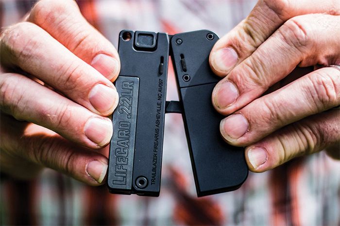 The LifeCard Is A Tiny Gun That Packs A Punch (4 pics)