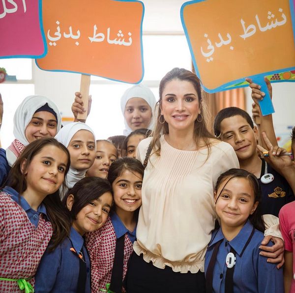 Meet Rania Al Abdullah The Queen Of Jordan (20 pics)