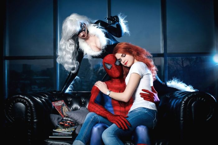Spider-Man Is Constantly Surrounded By Beautiful Women (13 pics)