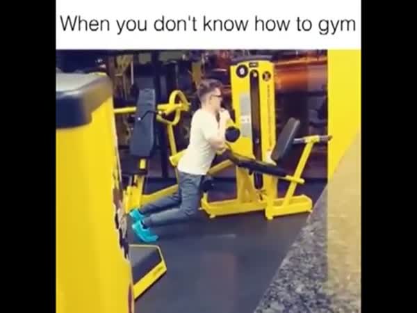 Humping Dude Has No Idea How To Use Gym Equipment
