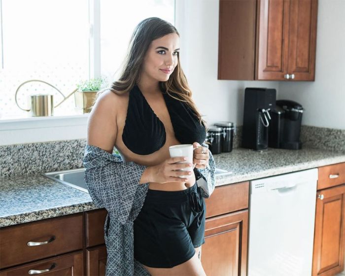 This Hammock For Breasts Is Perfect For Young Ladies (17 pics)