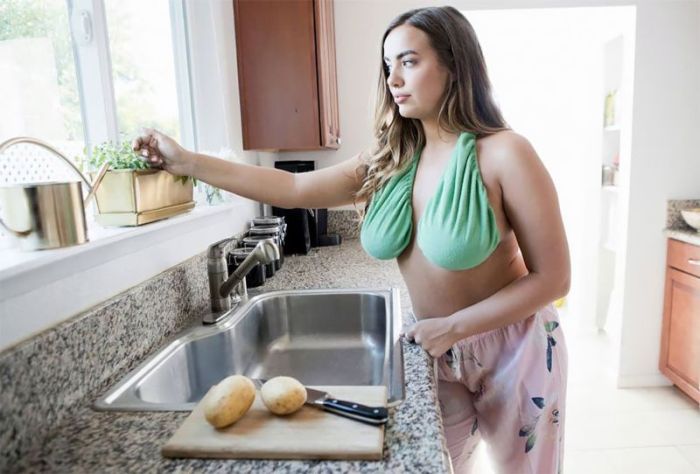 This Hammock For Breasts Is Perfect For Young Ladies (17 pics)