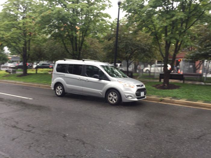 Driverless Car Cruises The Streets Of Clarendon (2 pics + video)