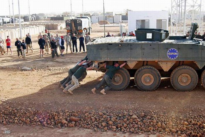 There Are No Words For These Army Photos (41 pics)