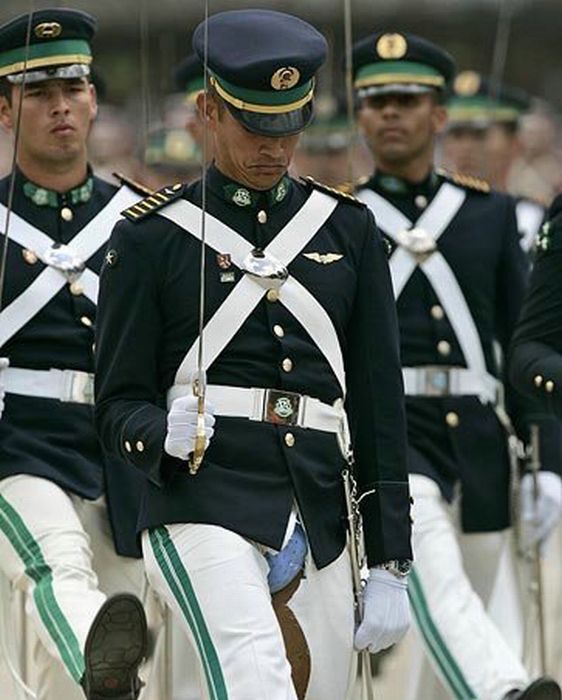 There Are No Words For These Army Photos (41 pics)
