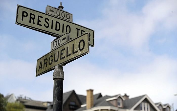 Couple Purchases A Street In San Francisco (8 pics)