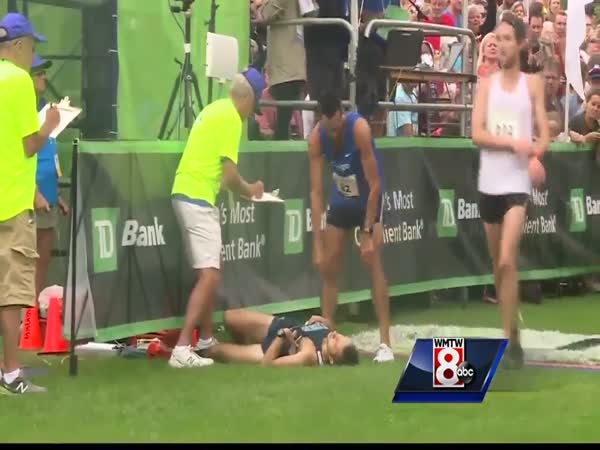 Mainer Helps Mainer Win at Beach to Beacon 10K