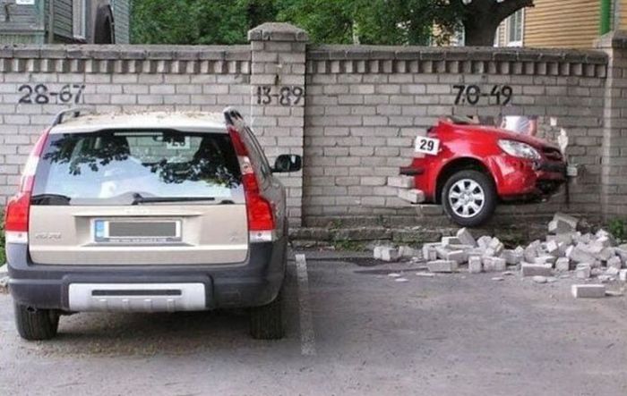 Traveling On The Road Can Be Fun Or Disastrous (37 pics)