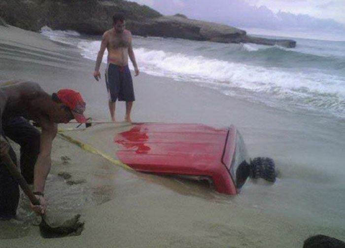 Traveling On The Road Can Be Fun Or Disastrous (37 pics)