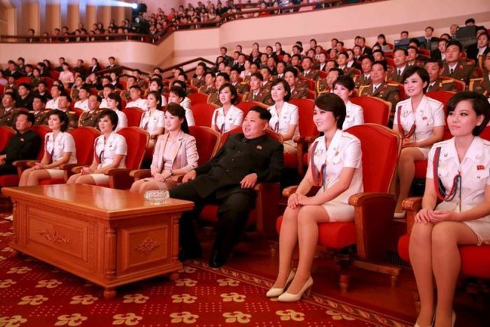 A Day In The Life Of North Korean Girls 29 Pics