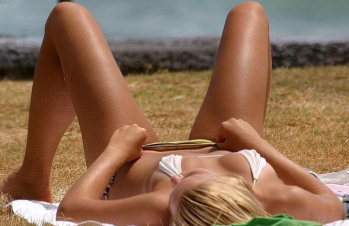 Hot Selfies That Were Taken From The Perfect Position (30 pics)