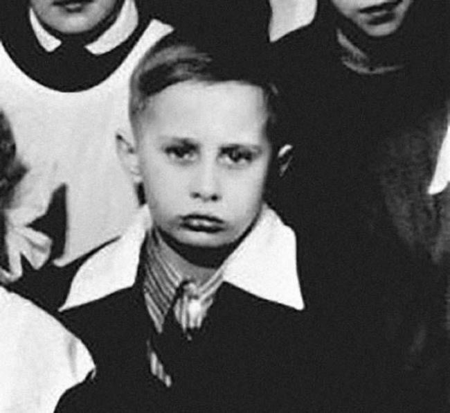 Childhood Photos Of The Most Powerful Politicians Today (10 pics)