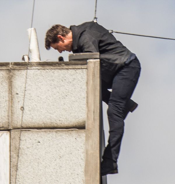 Tom Cruise Breaks Two Bones On The Set Of Mission Impossible 6 (6 pics)
